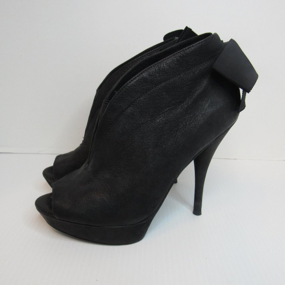 Vera Wang Royce Black Leather Back Bow Platform Stiletto Heels Women’s Si…